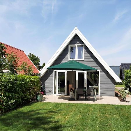 Stylish Holiday Home By The Sea Tuitjenhorn Екстериор снимка